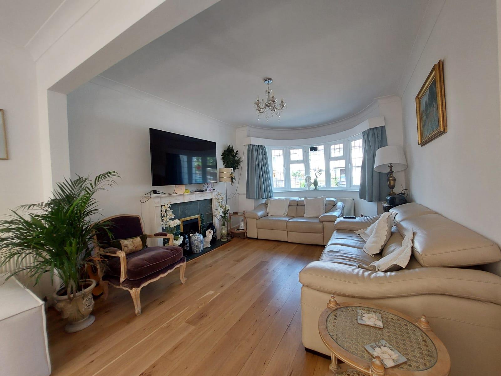 House Uphill Grove in Greater London