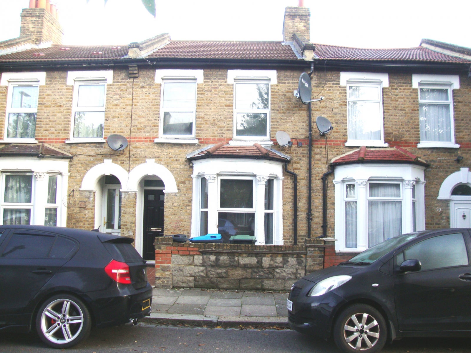 House Morley Avenue in Greater London