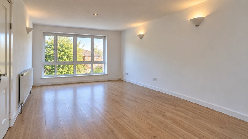 Room Patrick Connolly Gardens in Greater London