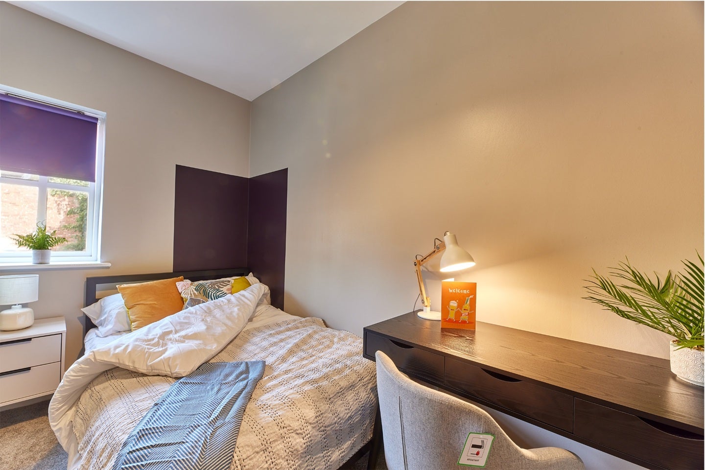 Room Sandyford Road in Newcastle upon Tyne