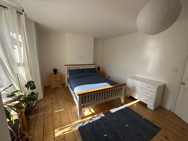 Room Claremont Street in Bristol