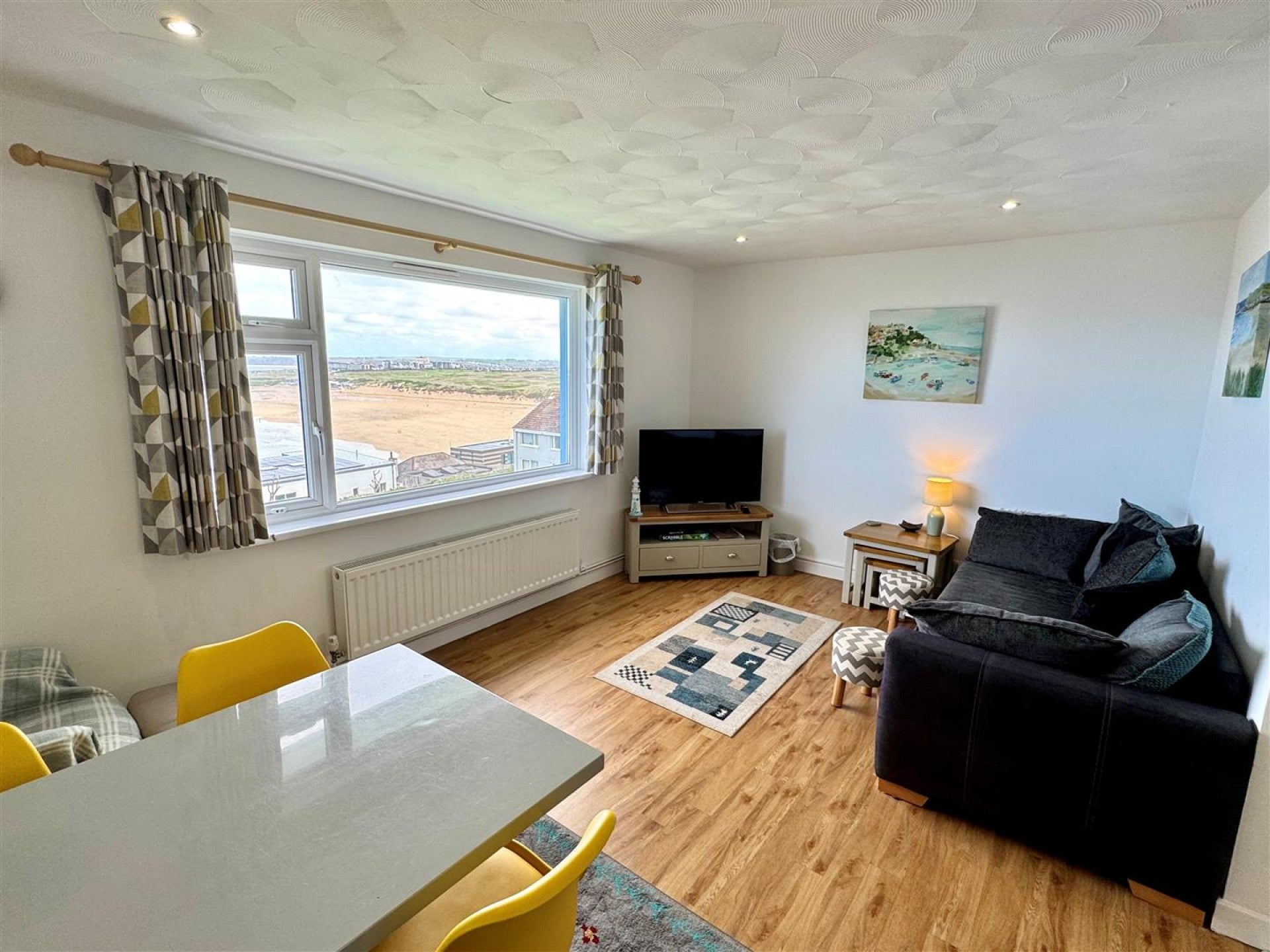 Flat Surf View in Newquay