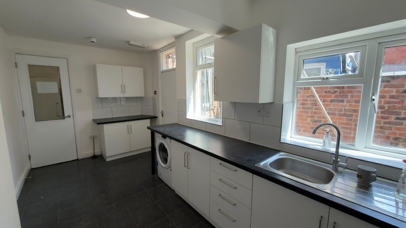 Room Grandale Street in Manchester
