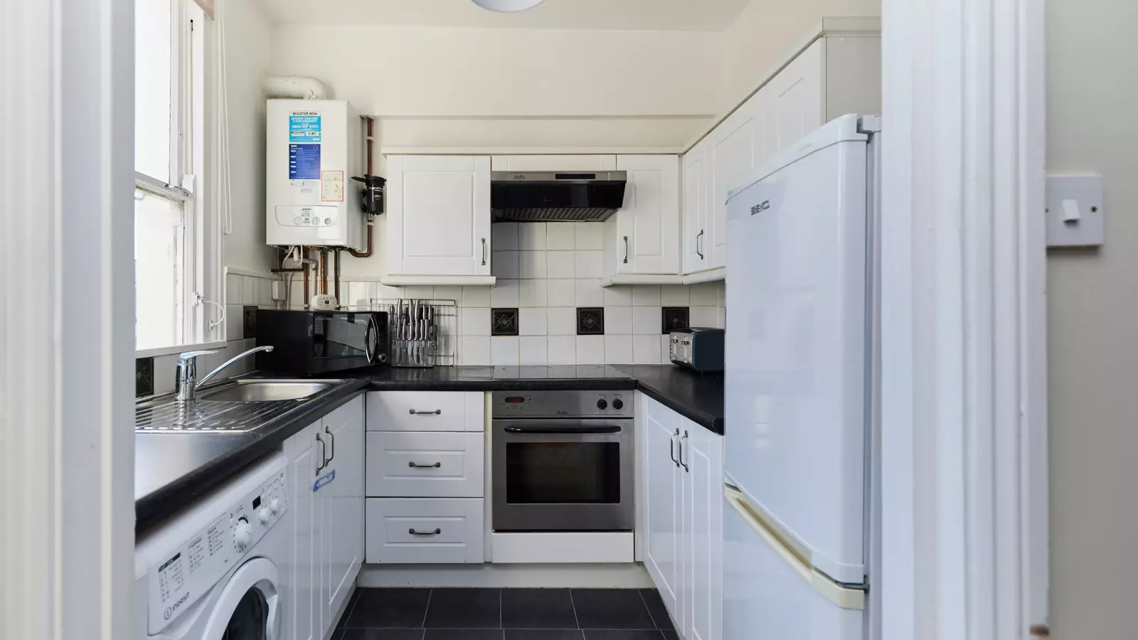 Flat Stanlake Road in Greater London