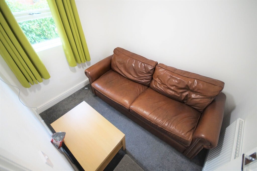 Room Clara Street in Coventry