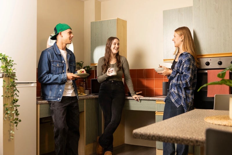 Room Cambridge Court in Liverpool
