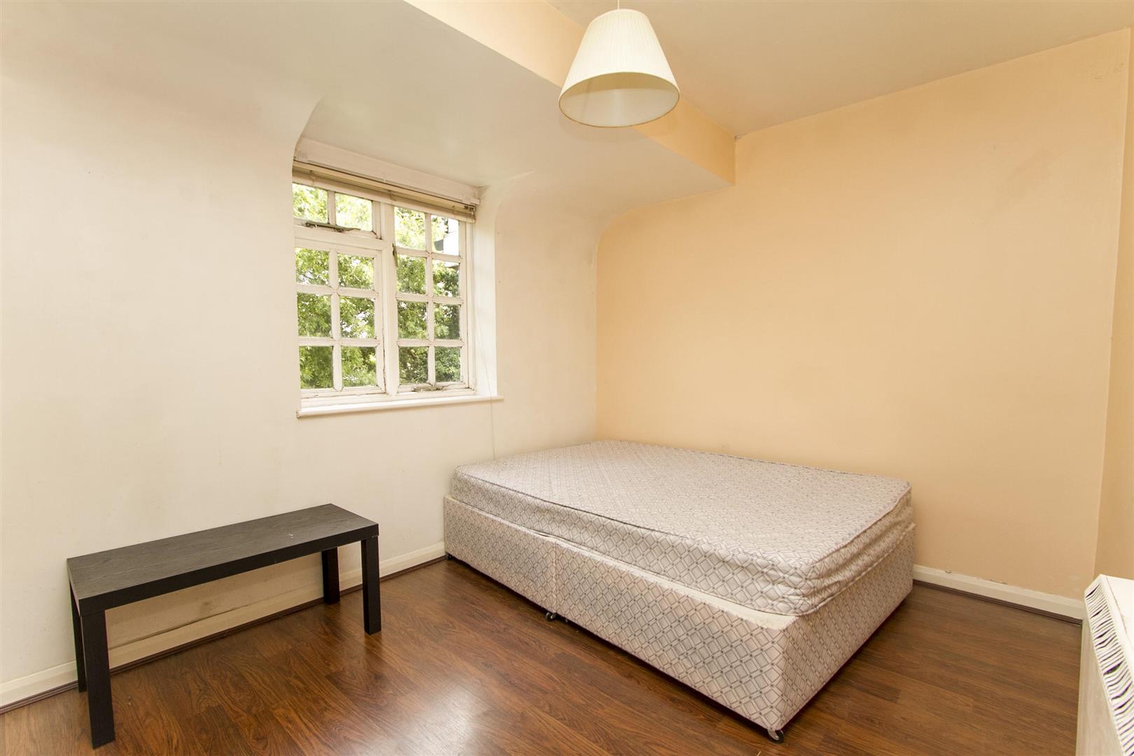 Flat Grahame Park Way in Greater London