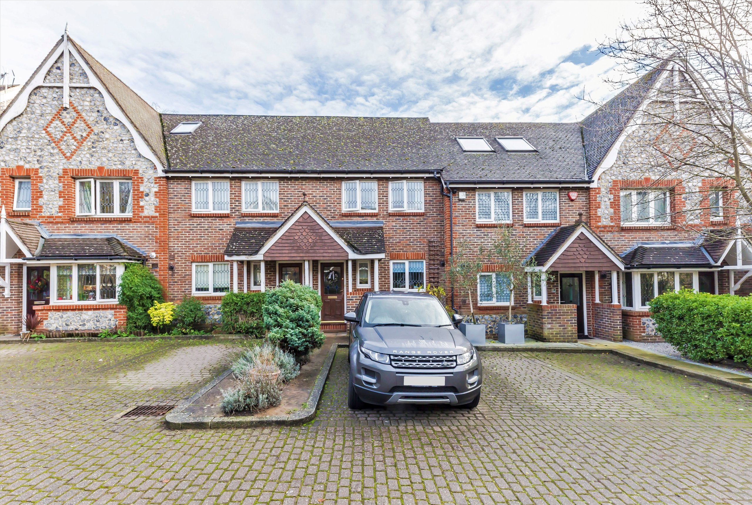 House Southlands Drive in Greater London