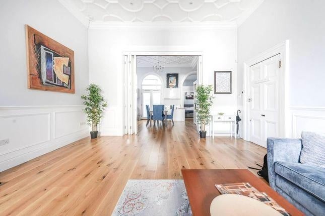 Flat Elvaston Place in Greater London
