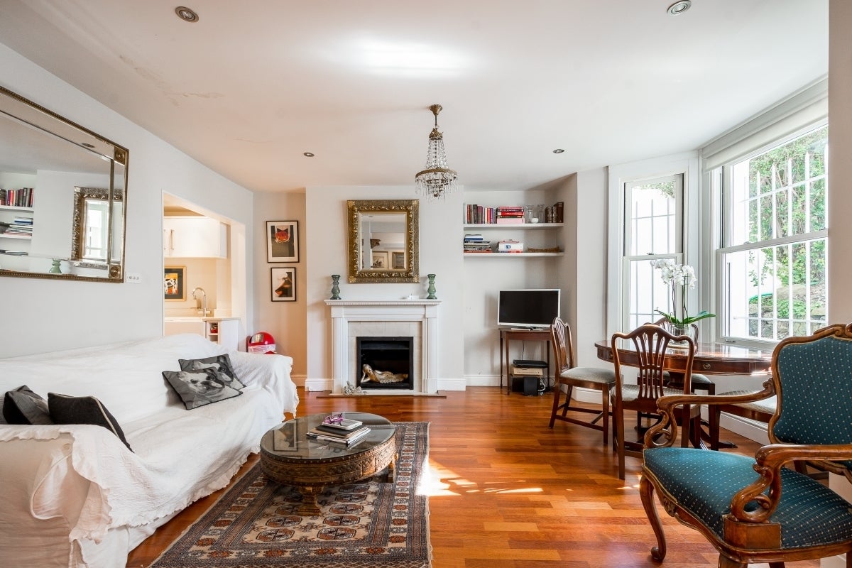 Flat Campden Grove in Greater London