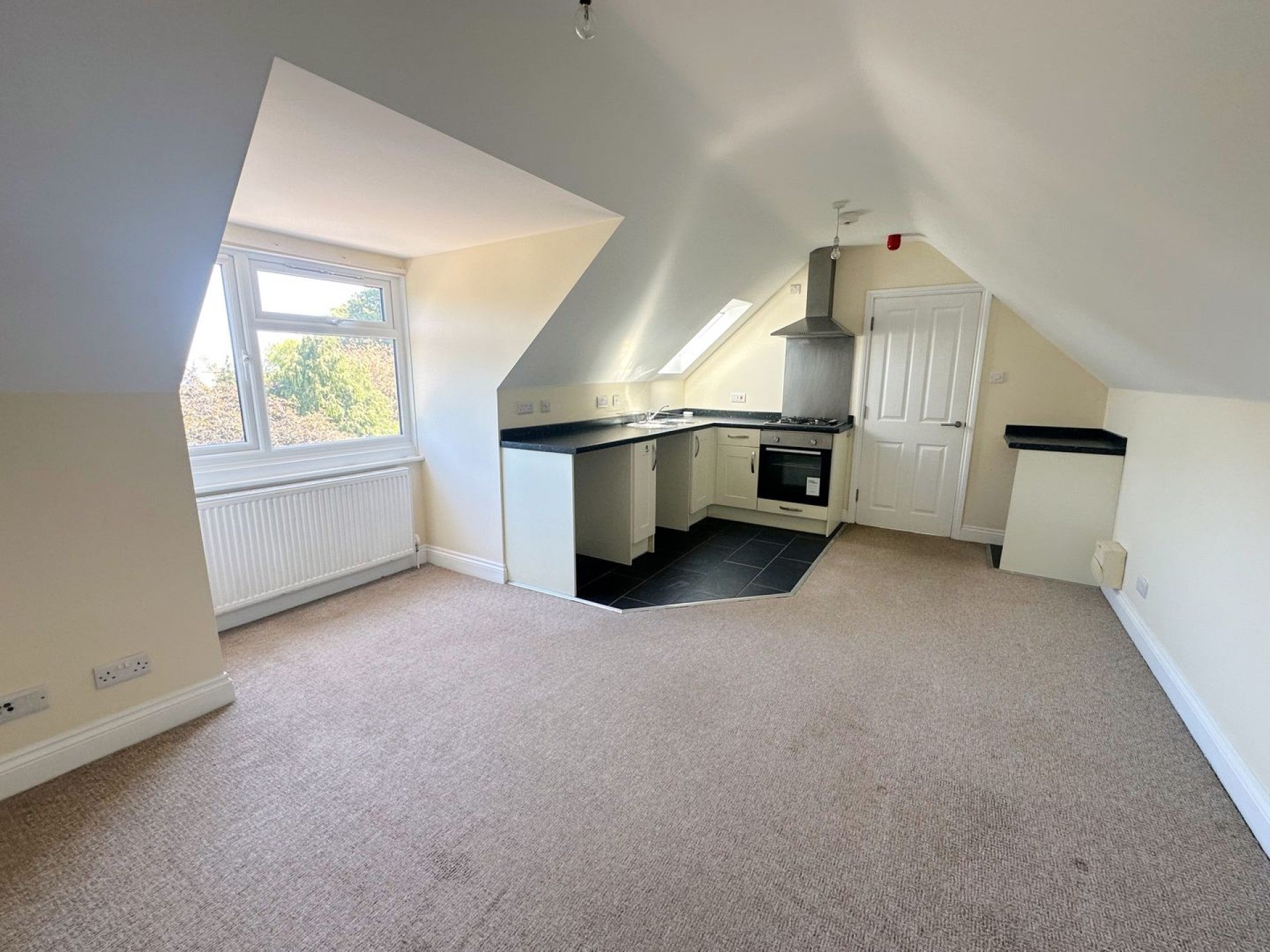 Flat Hastings Road in Rother