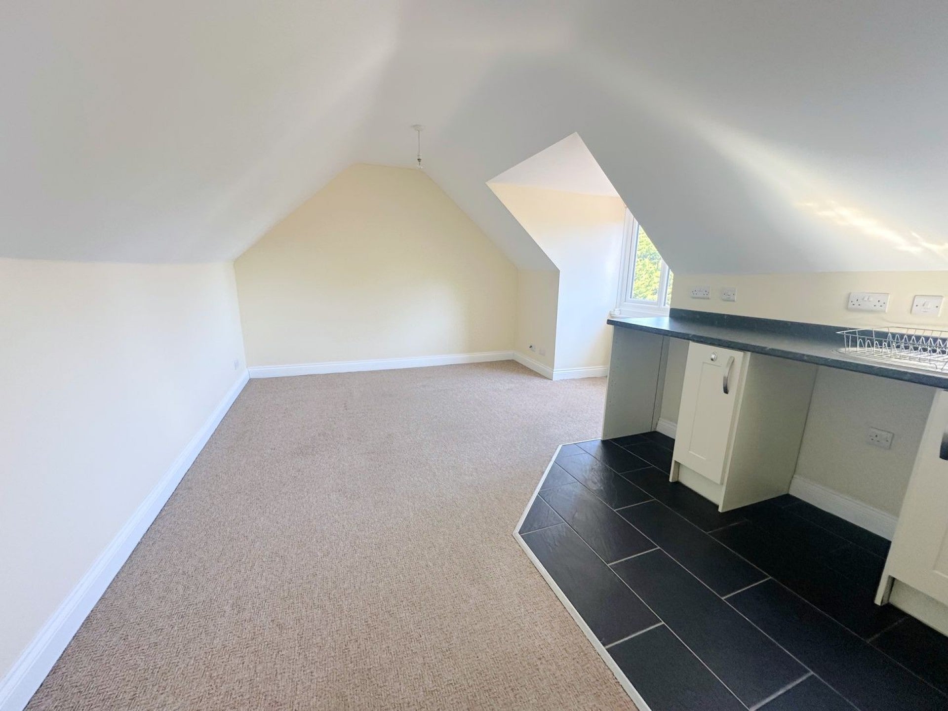 Flat Hastings Road in Rother