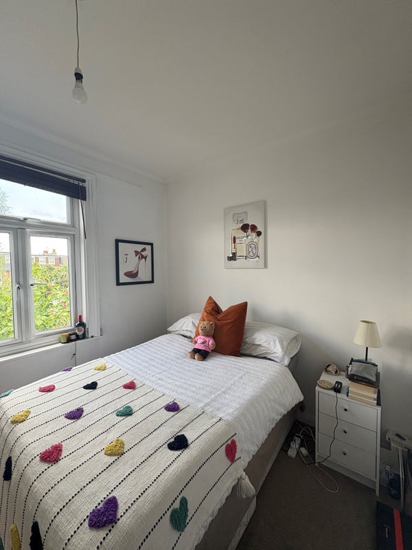 Room Elsenham Street in Greater London