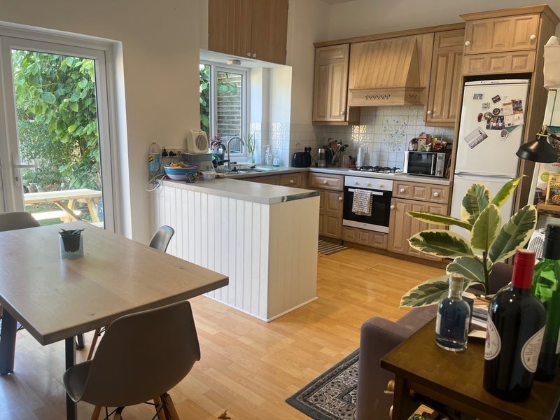 Room Elsenham Street in Greater London