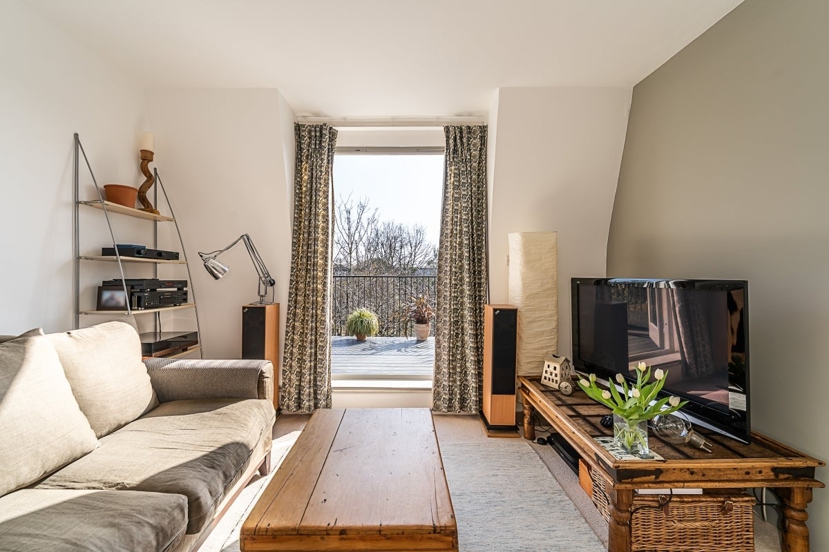 Flat Fontenoy Road in Greater London