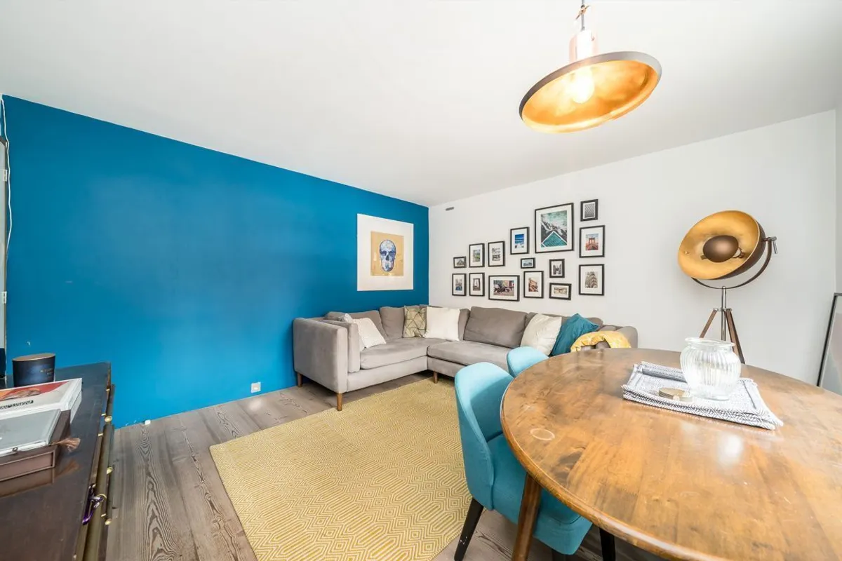 Flat Lime Grove in Greater London
