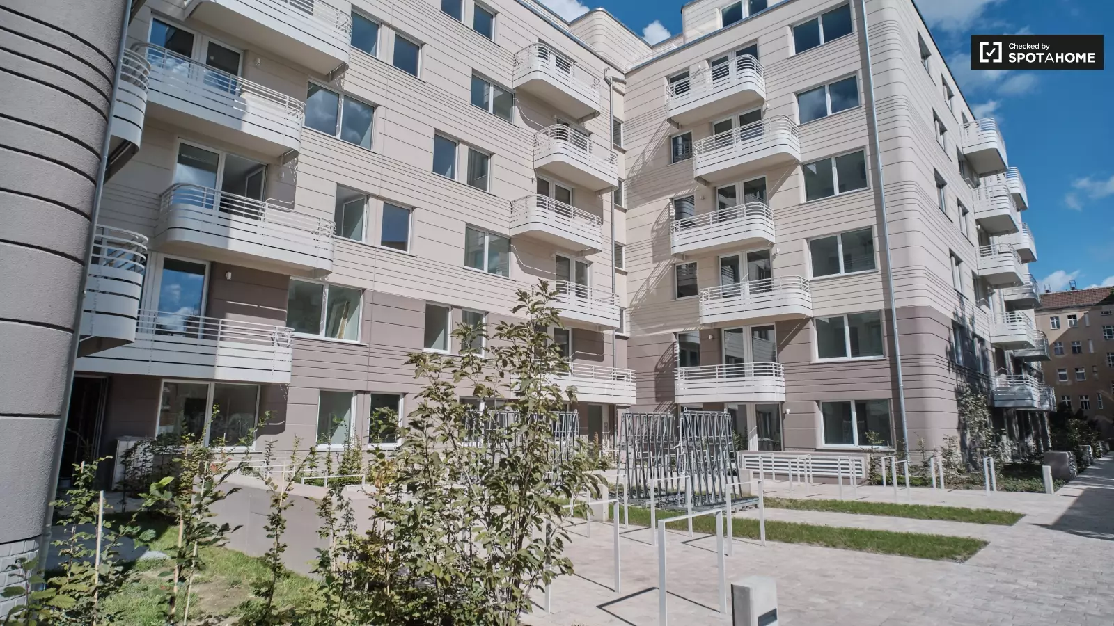 Wohnung Hohenzollerndamm in Berlin