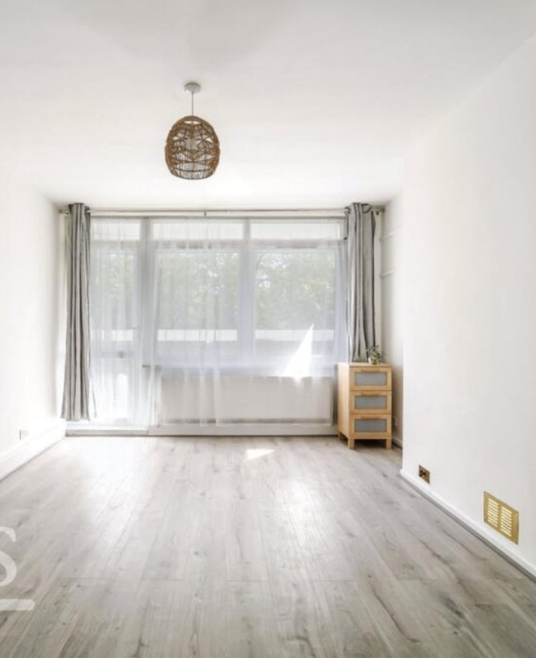 Flat Brixton Hill in Greater London