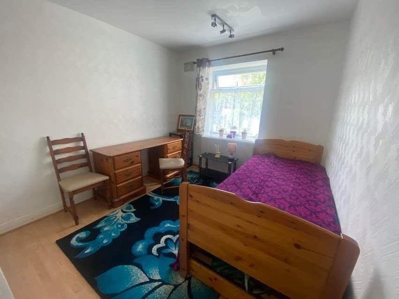 Room Gifford Gardens in Greater London