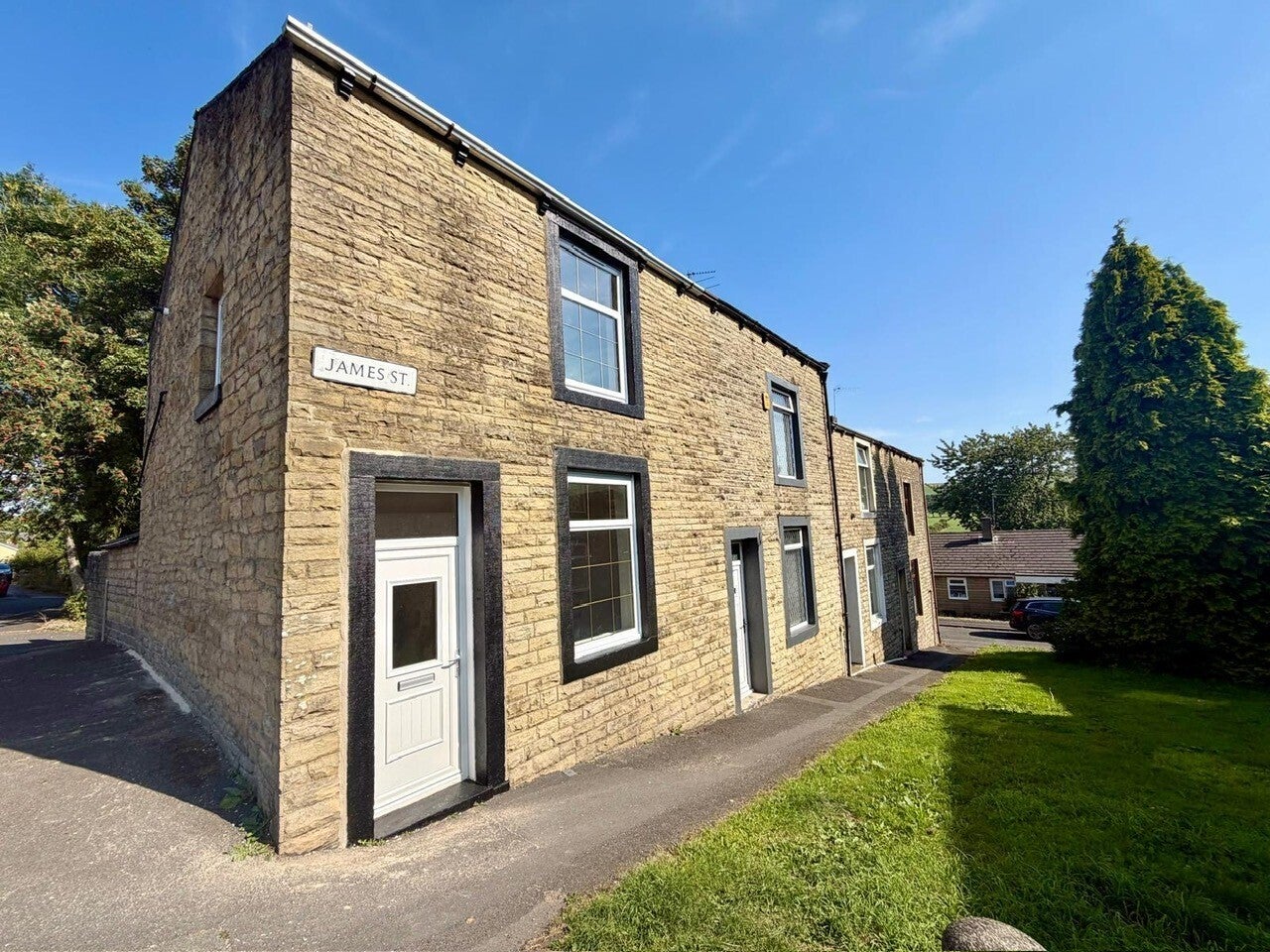 House Matthew Close in Borough of Pendle