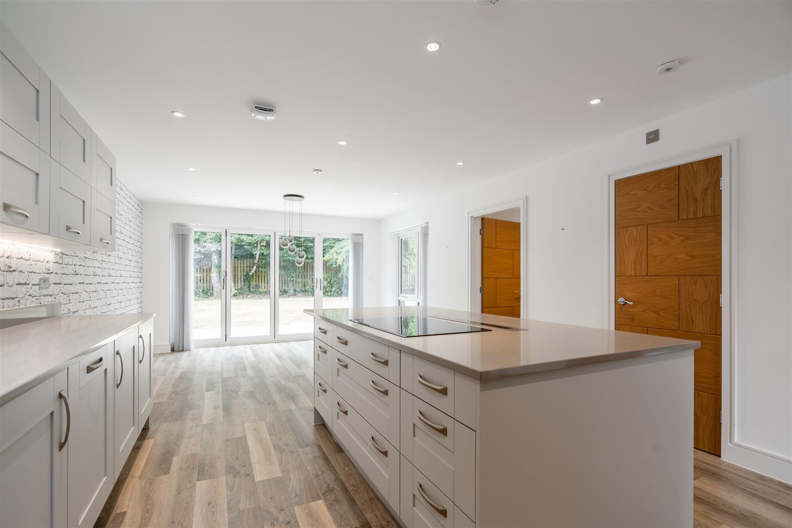 House Kingswood Close in Warwick