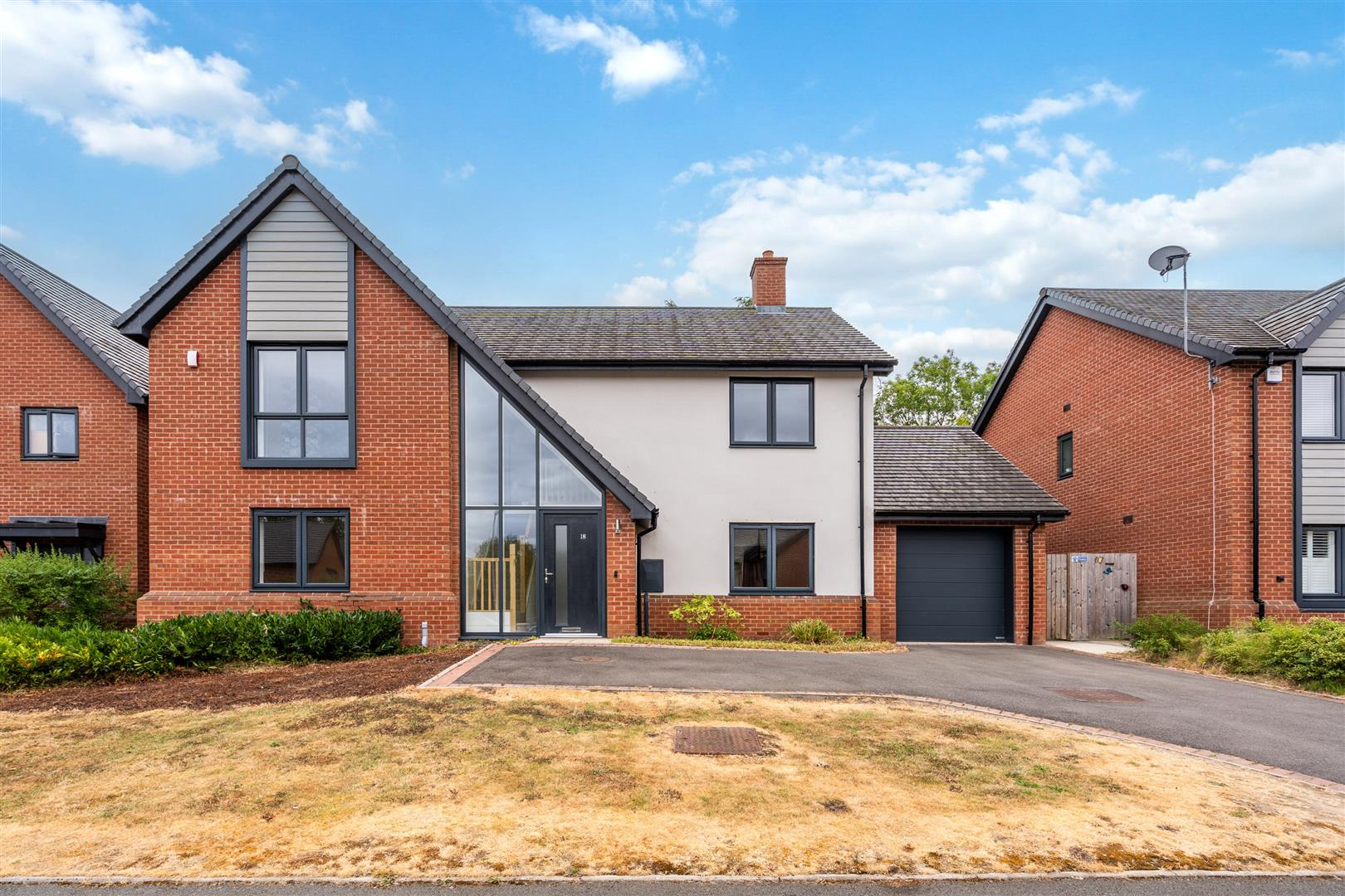 House Kingswood Close in Warwick