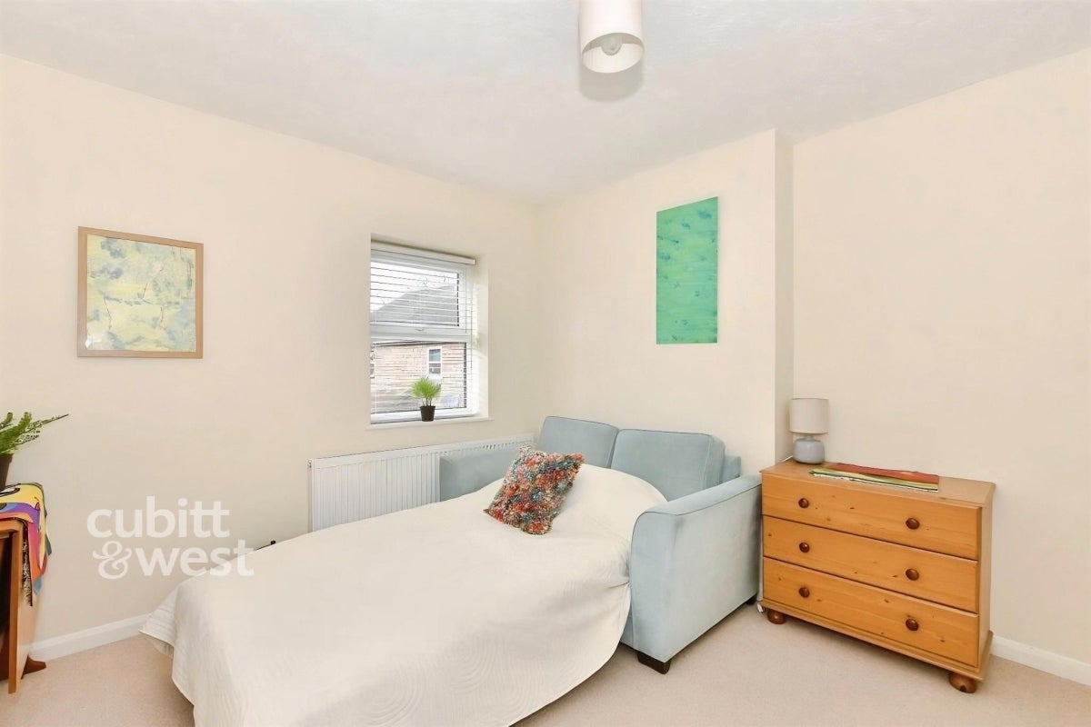 Flat Gillon Mews in Canterbury