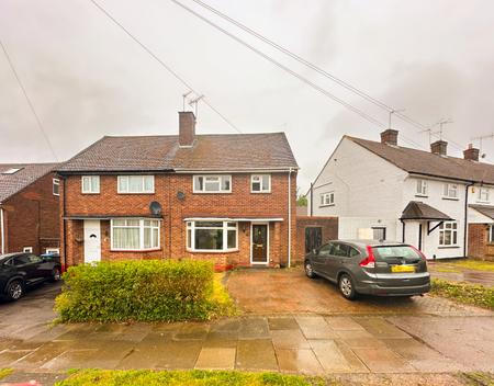 House Sheepcot Lane in Watford