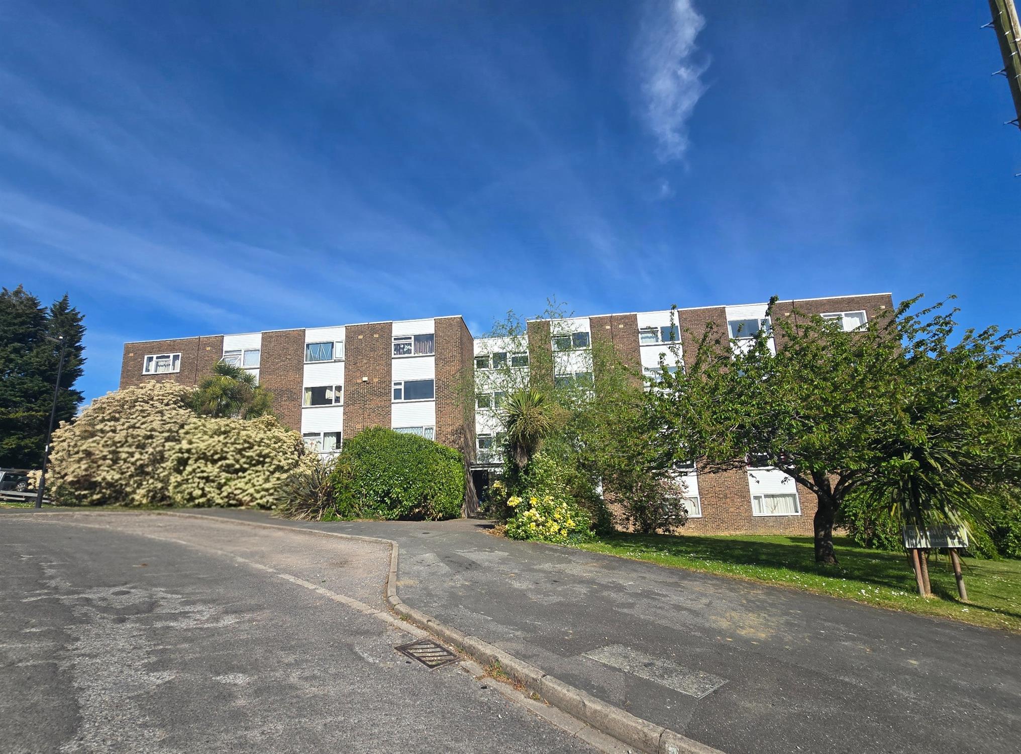 Flat Bursledon Road in Southampton