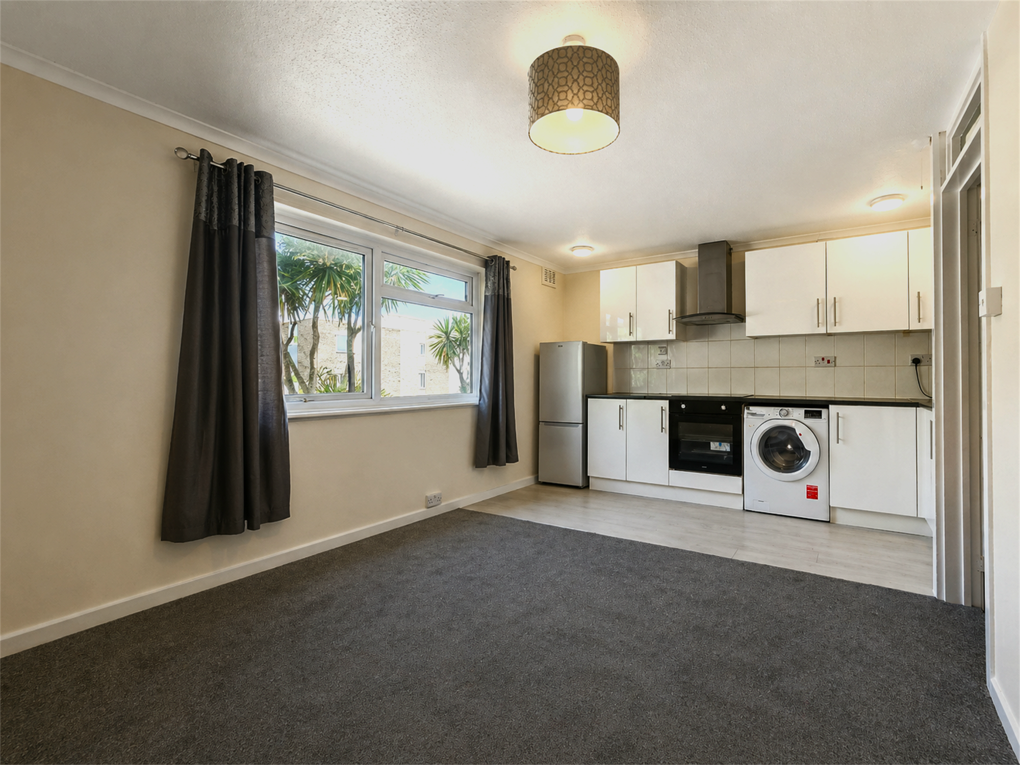 Flat Bursledon Road in Southampton
