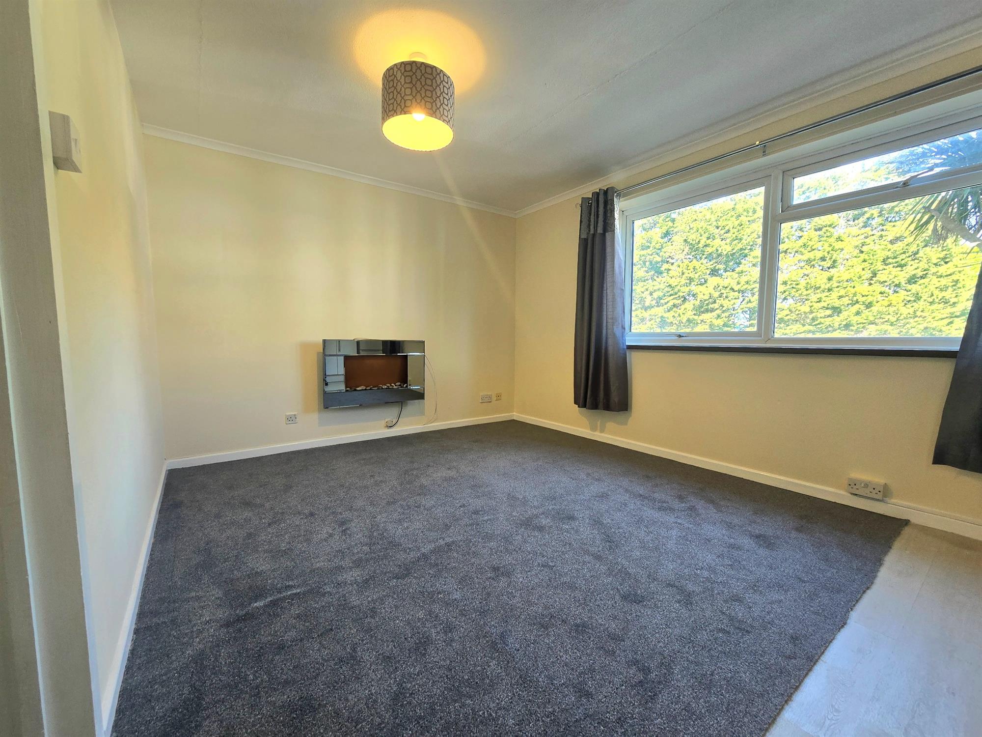 Flat Bursledon Road in Southampton