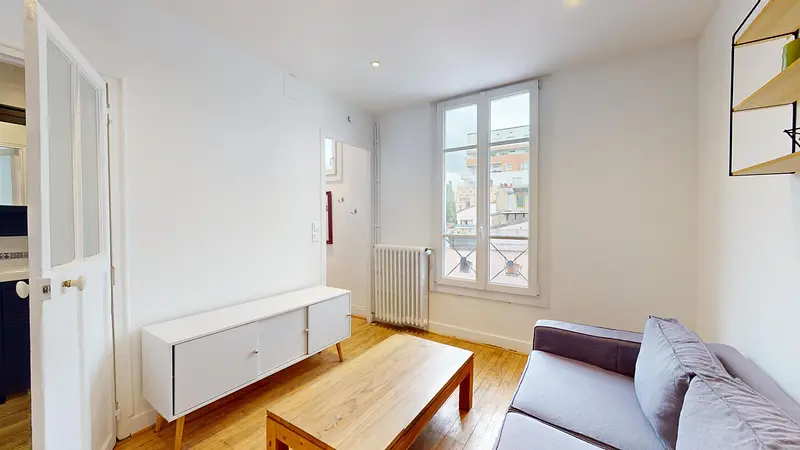 Flat Passage des Tourelles in Paris