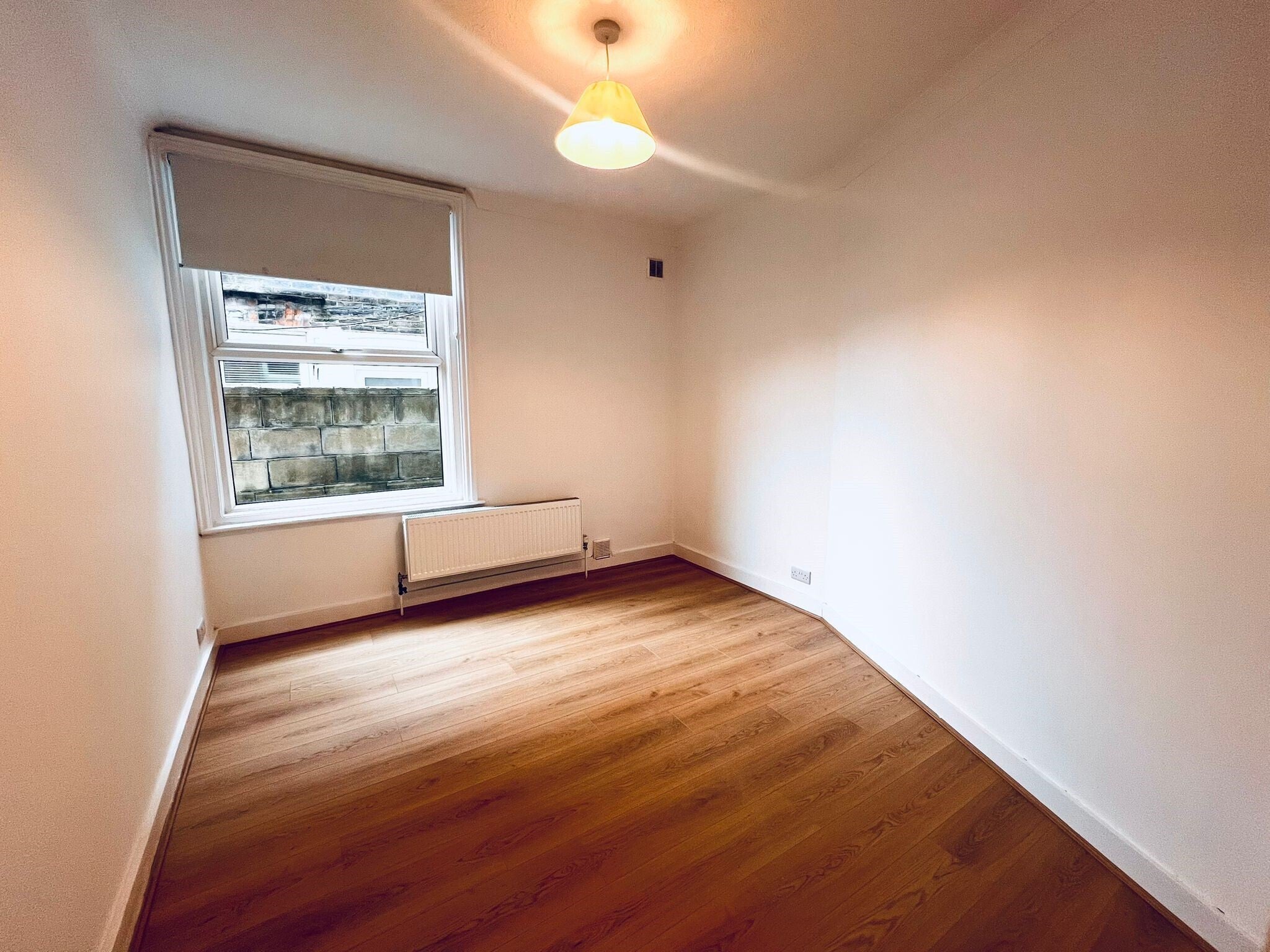Flat Winchcombe Road in Eastbourne
