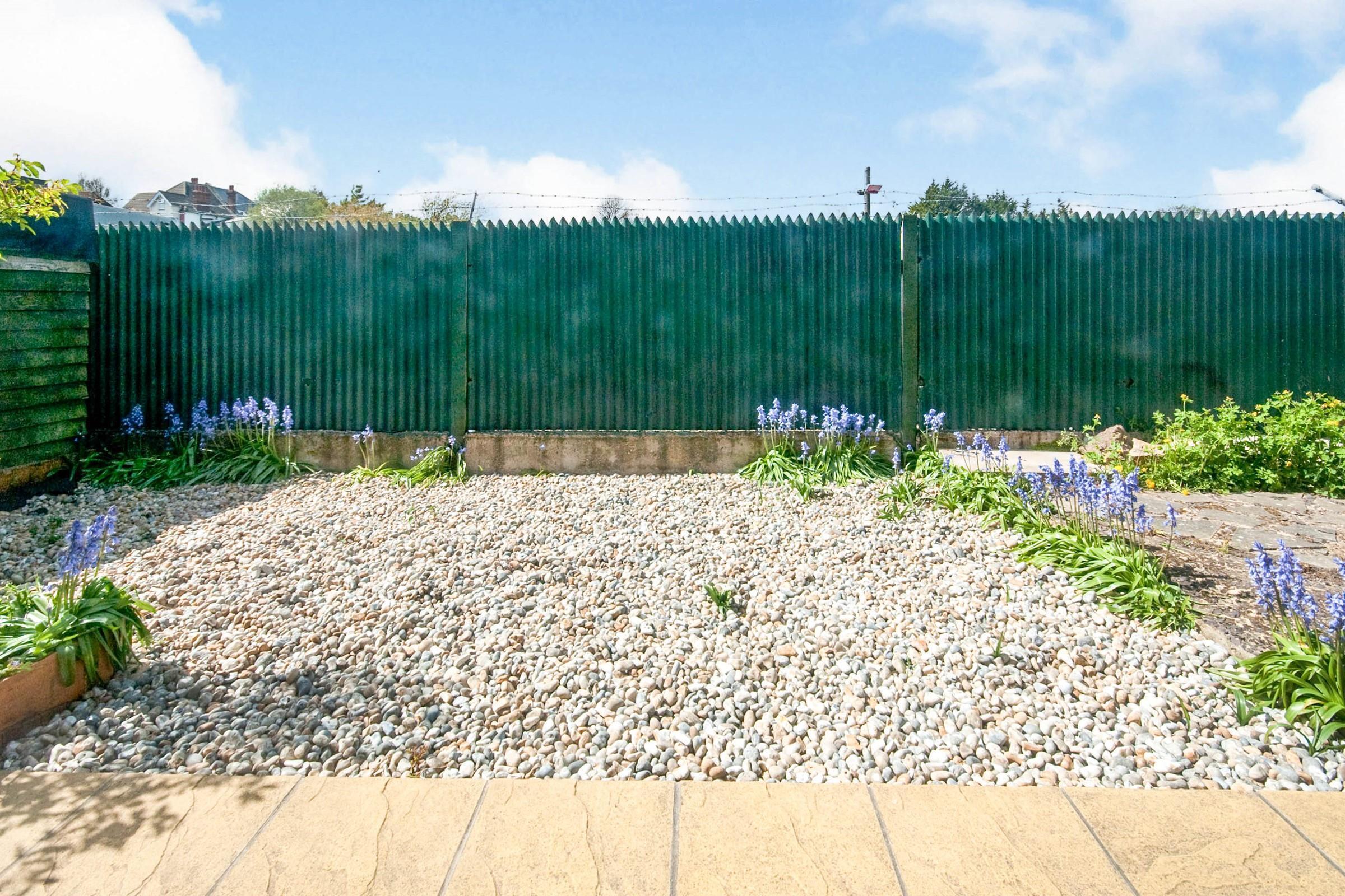 Flat Winchcombe Road in Eastbourne