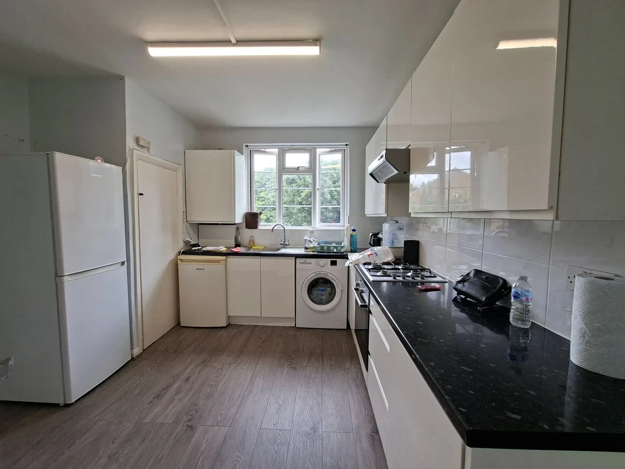 Flat Pembroke Road in Greater London