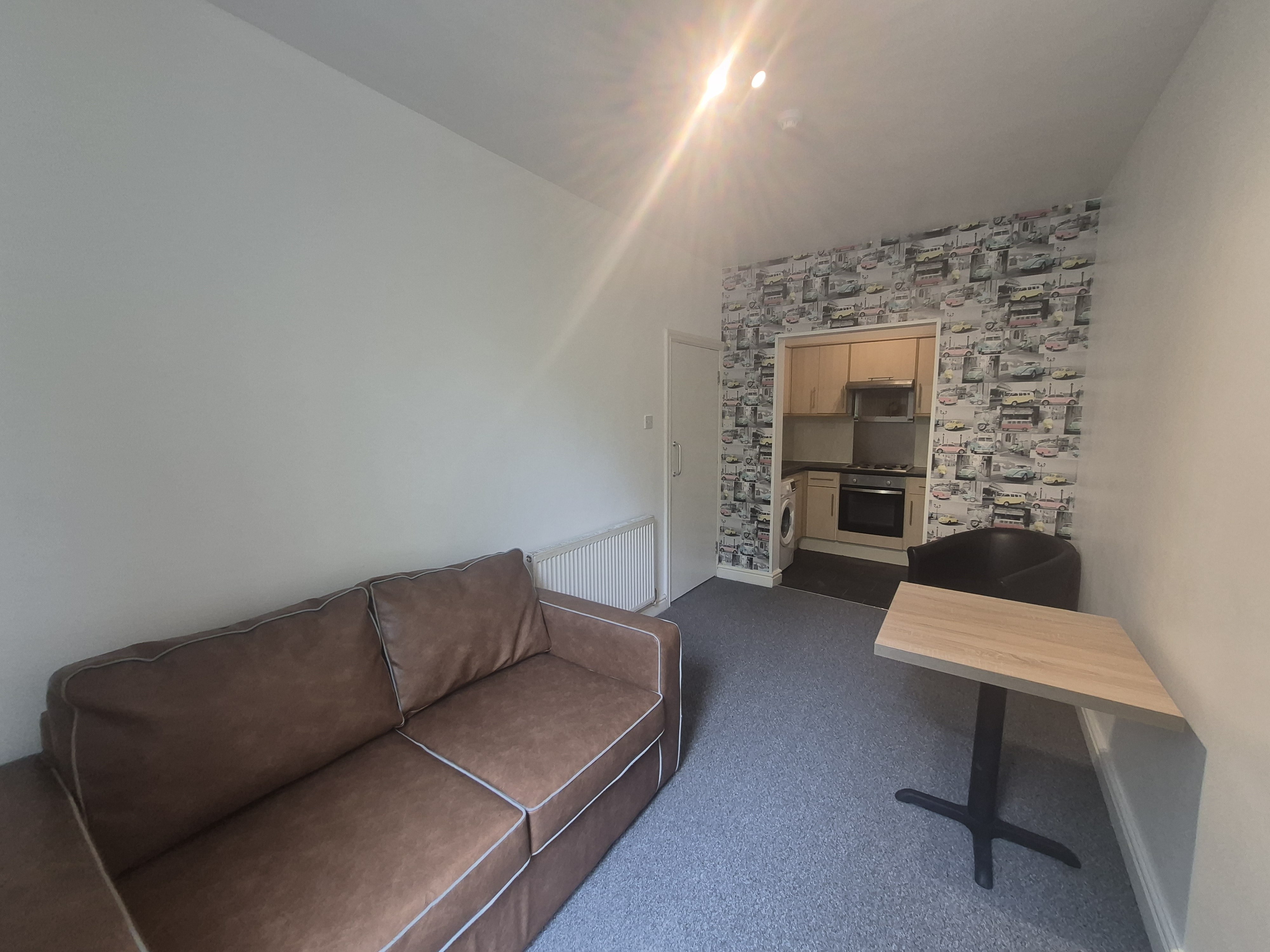 Flat Elm Avenue in Nottingham
