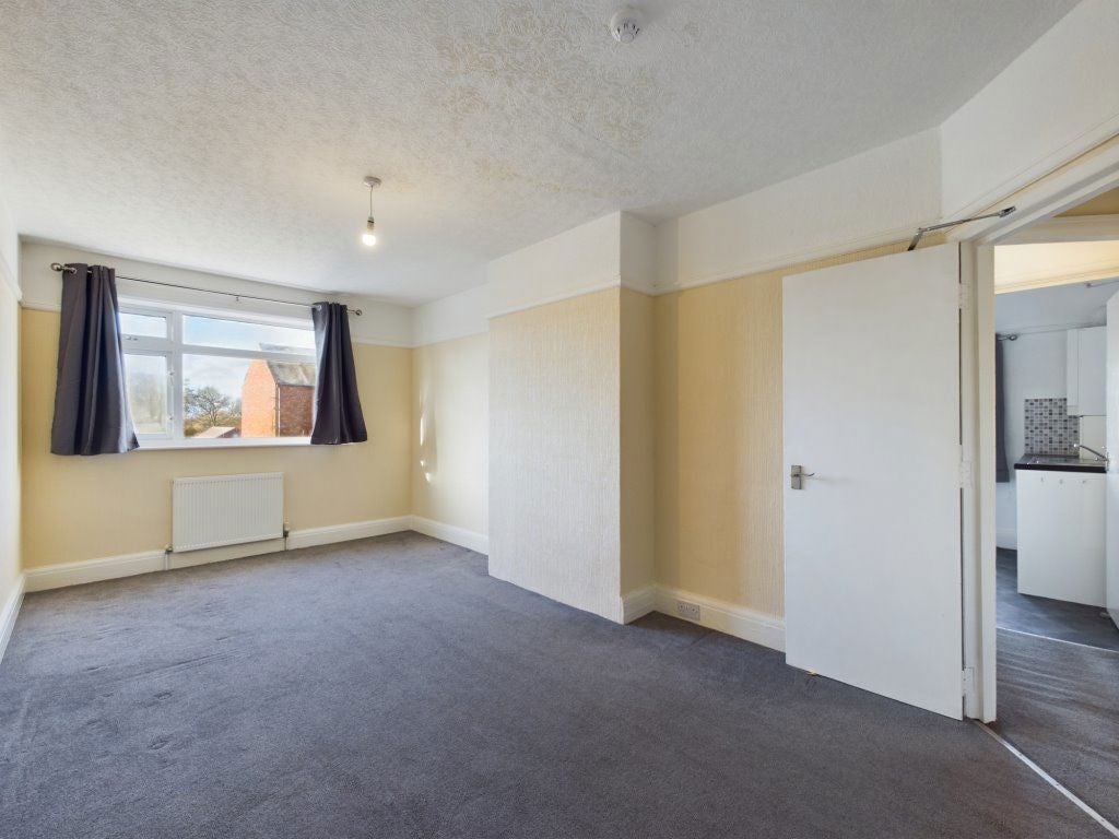 Flat Drummond Road in East Lindsey