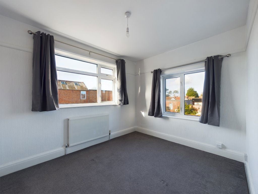 Flat Drummond Road in East Lindsey