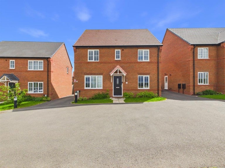 House Carew Drive in Charnwood