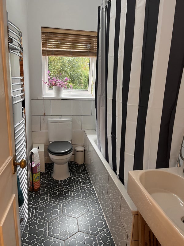 Room Tavistock Road in Sheffield