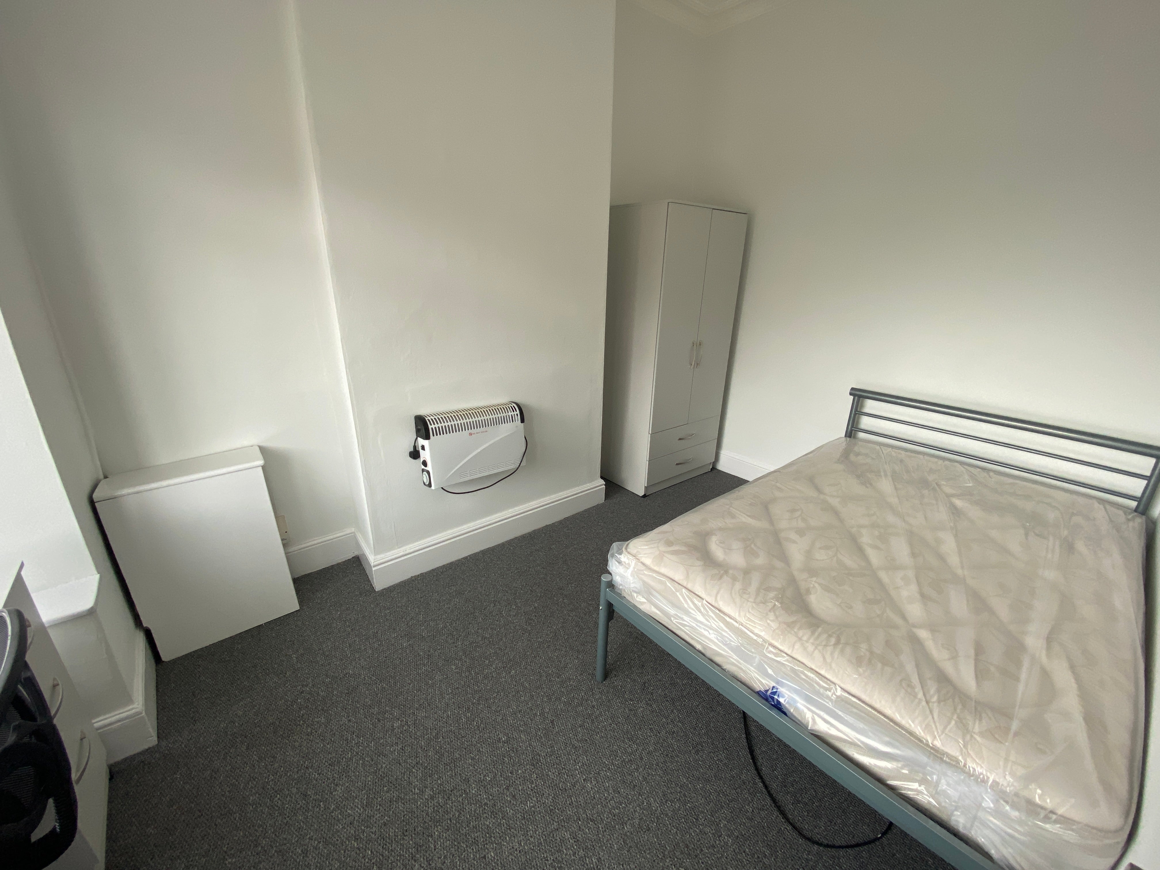 Flat Manilla Road in Birmingham