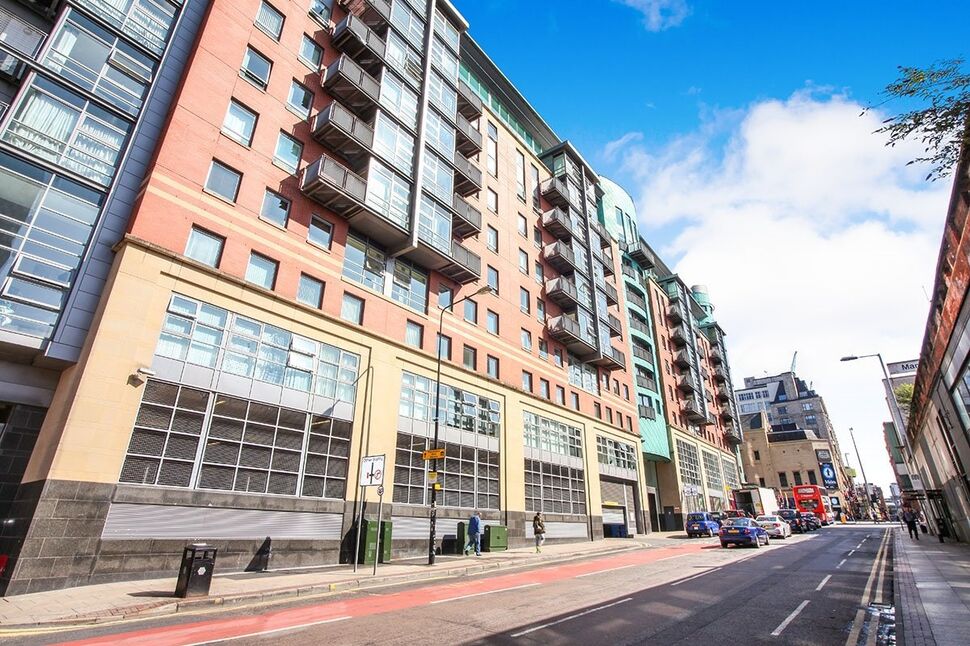 Flat Whitworth Street West in Manchester