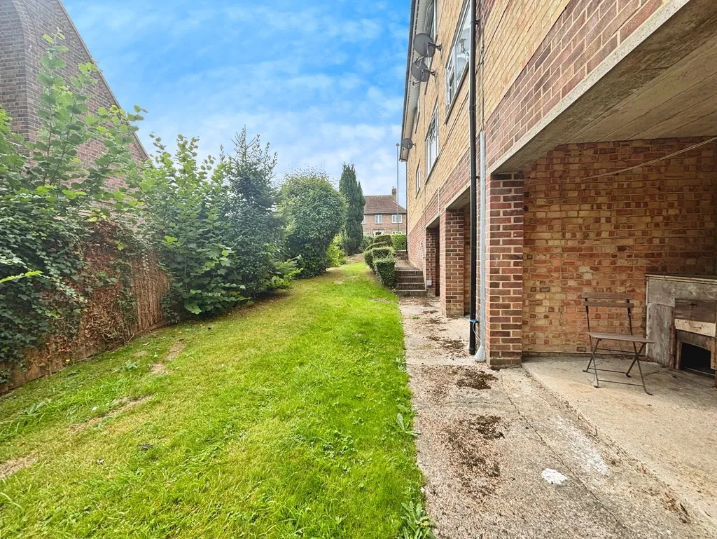 Flat Sydney Road in Mid Sussex