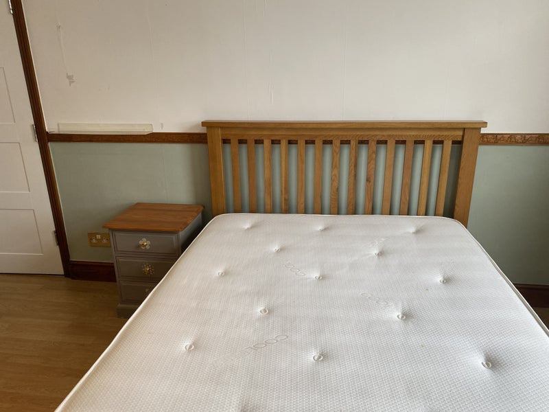 Room Greenvale Road in Greater London