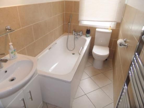 Room Greenvale Road in Greater London
