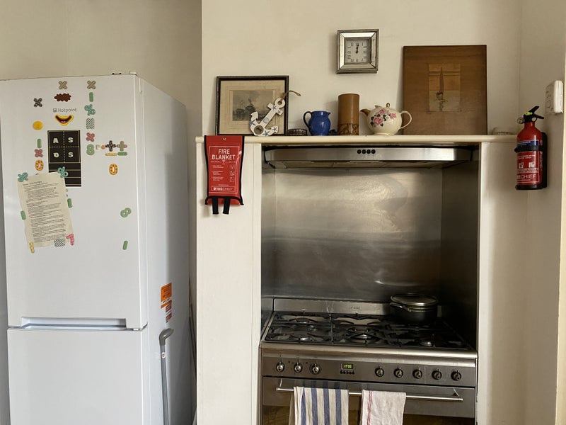Room Greenvale Road in Greater London