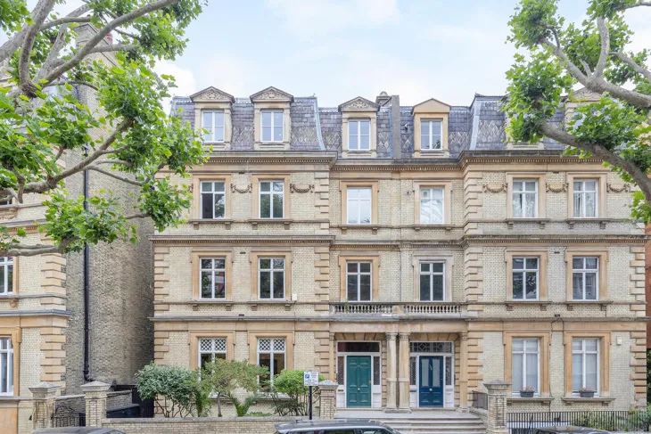 Flat Addison Road in Greater London