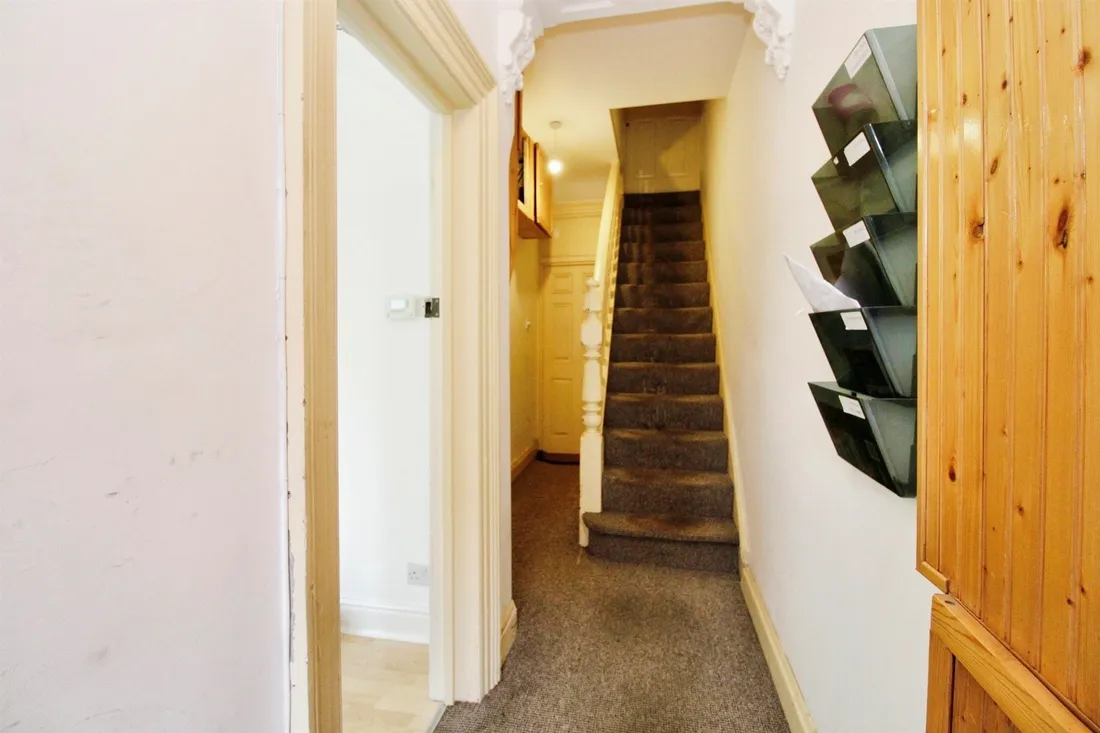 Flat Lansdowne Road in Cardiff