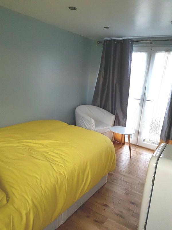 Room Belvedere Road in Greater London