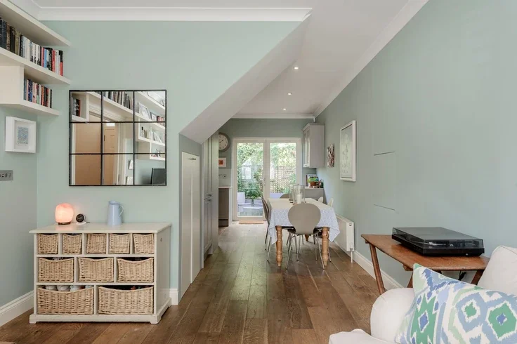 House Strathville Road in Greater London
